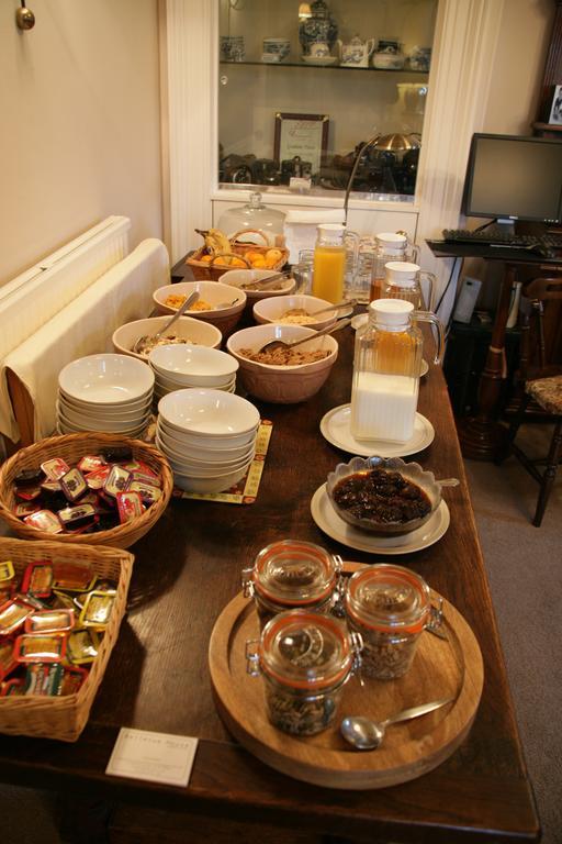 Bellevue Guest House Kelso Room photo